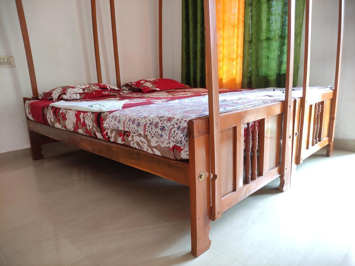 Kaithakuzhi Home Stay Варкала Экстерьер фото